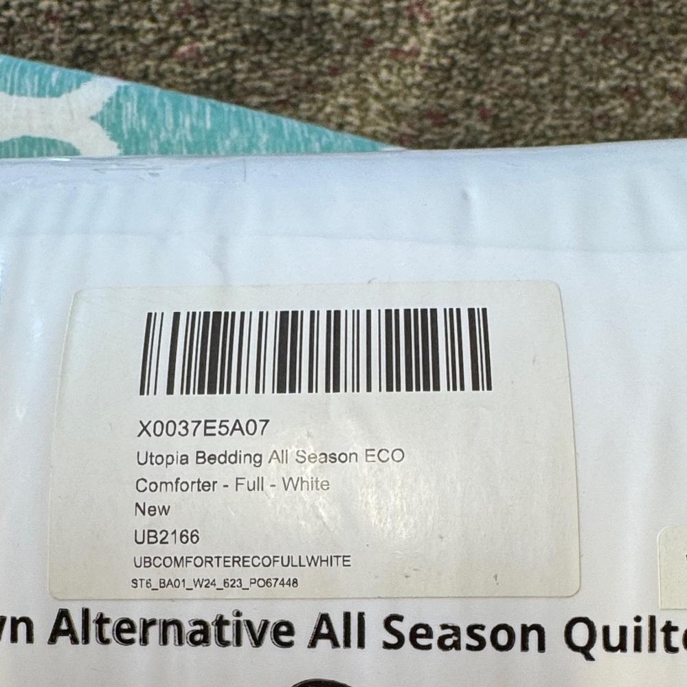White Comforter - Down Alternative All Season Quilted - Picture 2 of 6